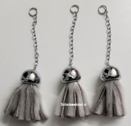 Tassels, Grijs
